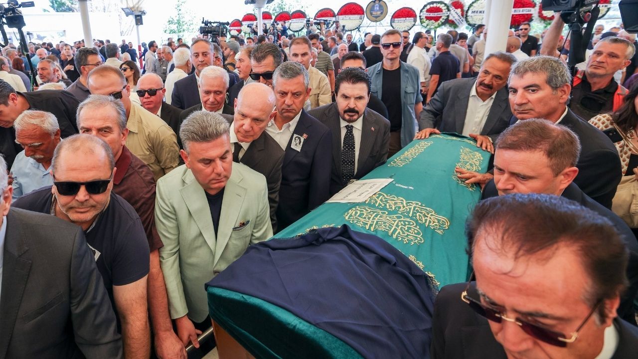 Olcay Baykal Son Yolculuğuna Uğurlandı! Kılıçdaroğlu Ve Özel Yan Yana (1)-1