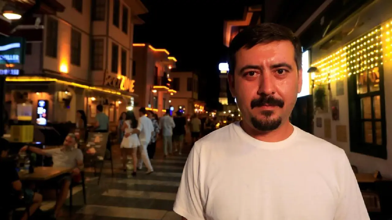 Antalya’da 500 kişilik mahalle gece 50 bine ulaşıyor! kaleiçi-1