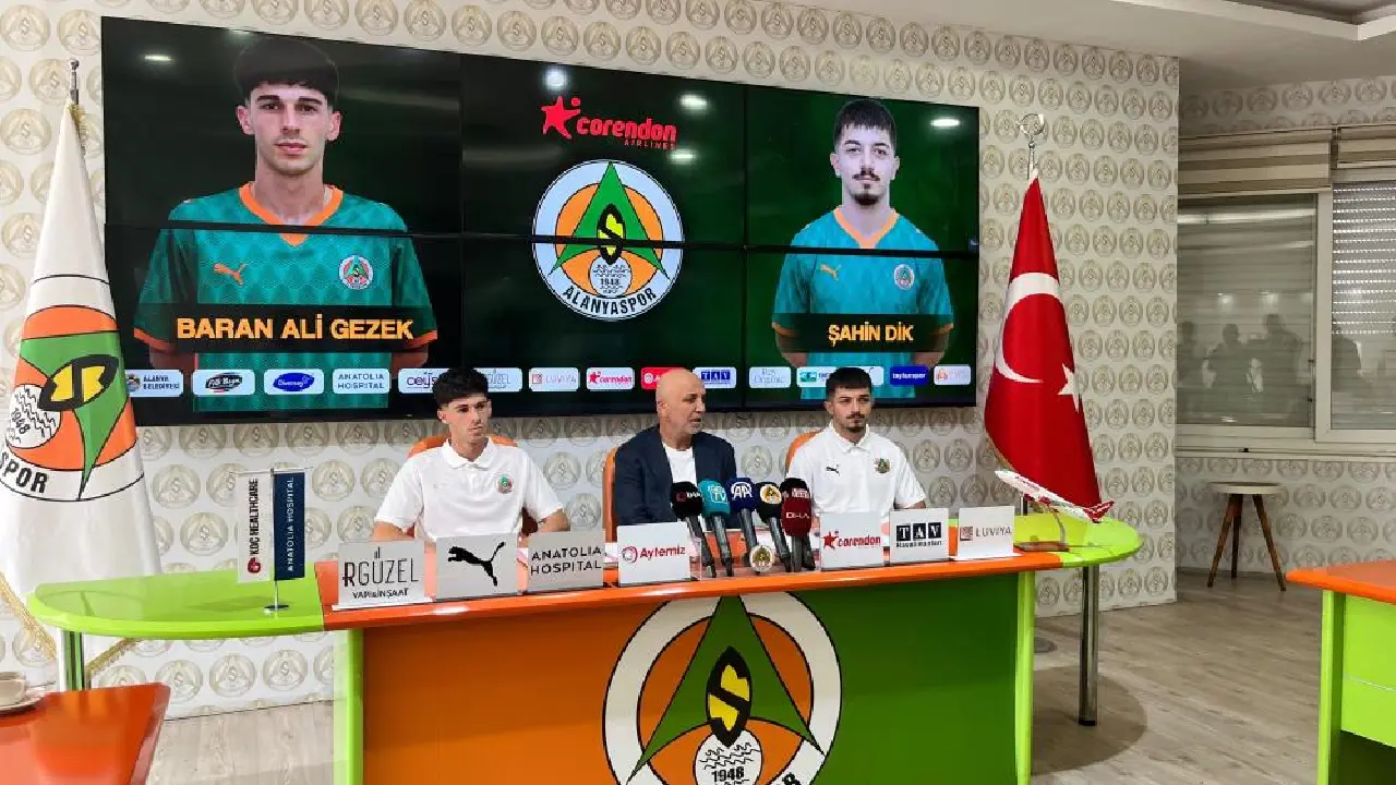 Alanyaspor'dan Çifte Transfer! İki Genç Yıldız Kadroda1 (2)