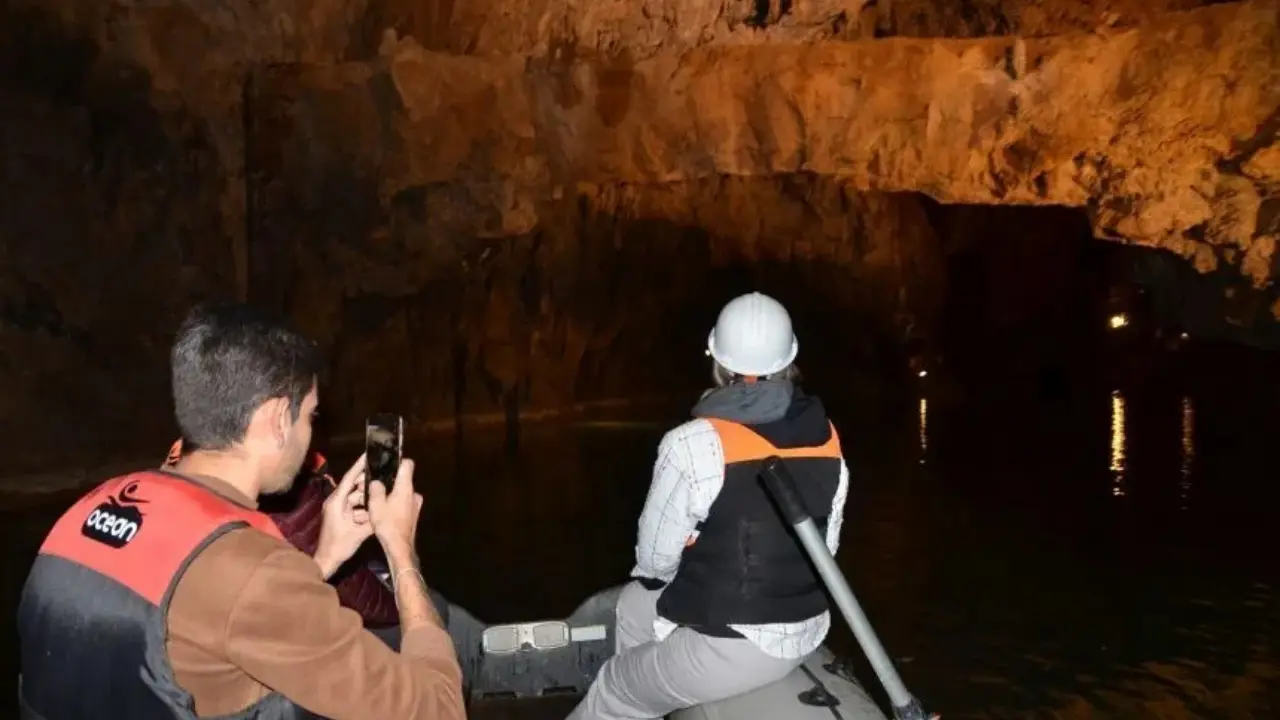 Altınbeşik Mağarası Nerede, 2026 Giriş Ücreti Ve Bot Turu Ne Kadar1 (10)Körfezzxç