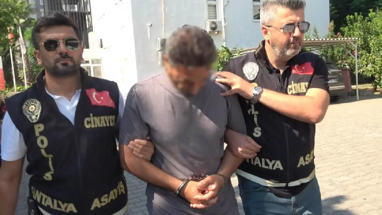 Antalya Havalimanı Otoparkında Cinayet! Emekli Polis Adliyeye Sevk Edildi12 (1)