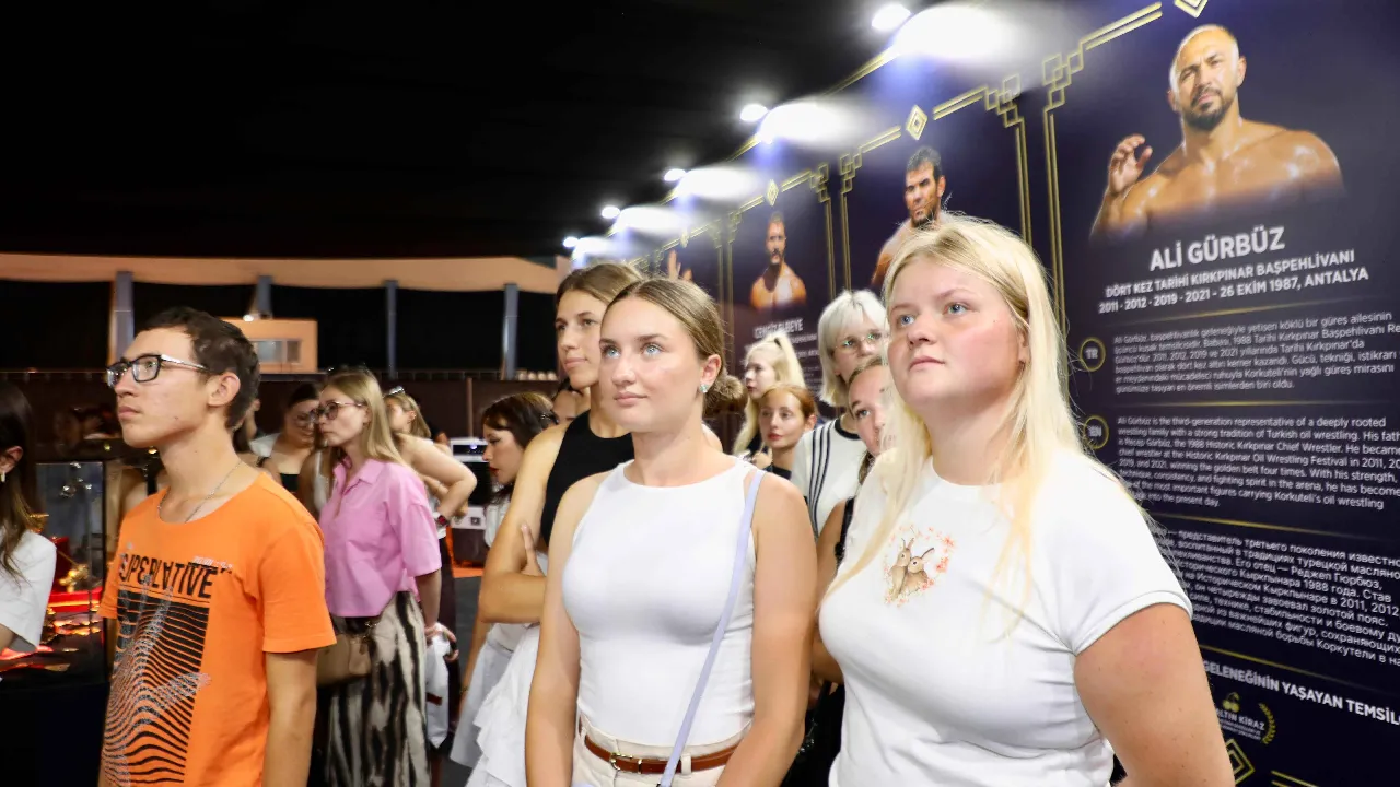 Antalya’da Turistleri Şaşırtan Müze! Yağlı Güreşin Hikayesi Burada123 (5)