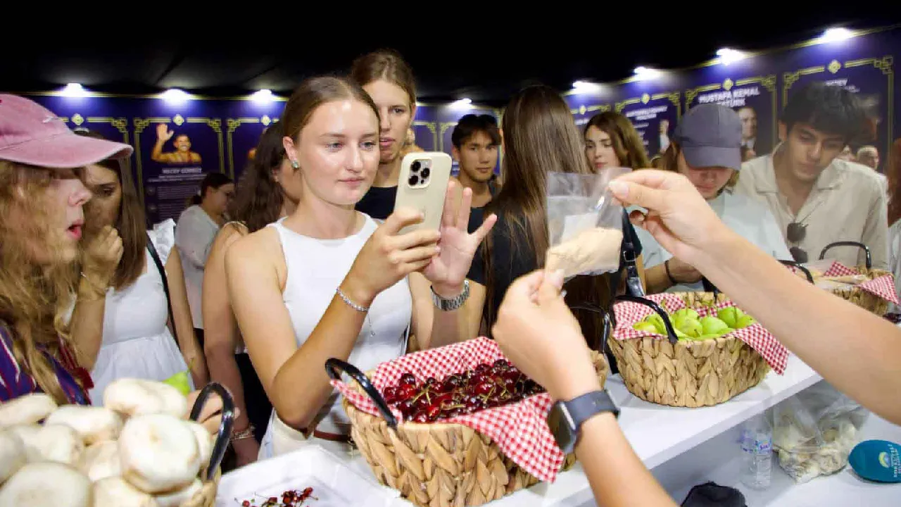 Antalya’da Turistleri Şaşırtan Müze! Yağlı Güreşin Hikayesi Burada123 (6)