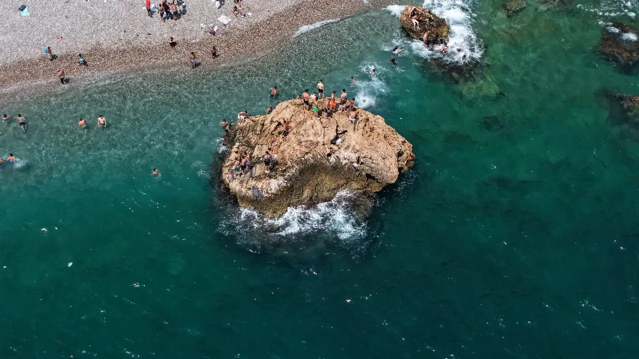 Antalya’da Turizm Hareketlendi, Mikroplastik Tehdidi Gündeme Geldi1 (2)