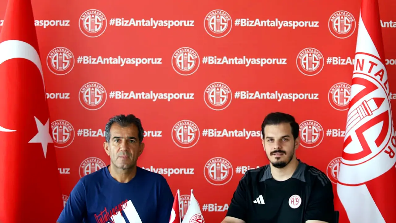 Antalyaspor Futbol Okulu Lara İmza Mehmet Toprak & Yusuf Emre Ertugan 1Körfezzxç