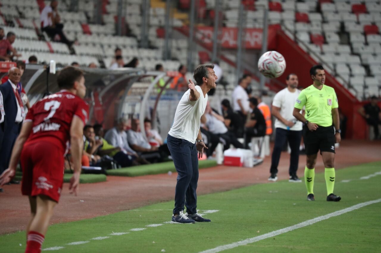 Antalyaspor Sarıyer 4
