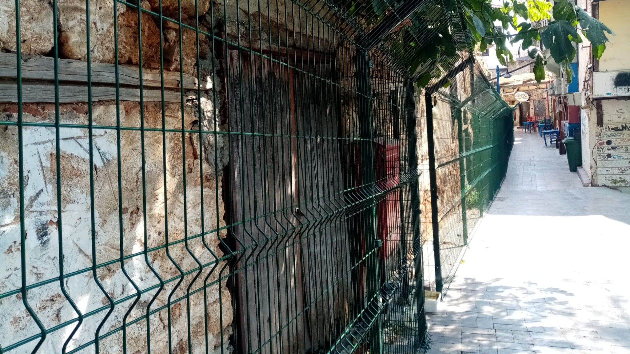 Kaleiçi Surlar Demir Set