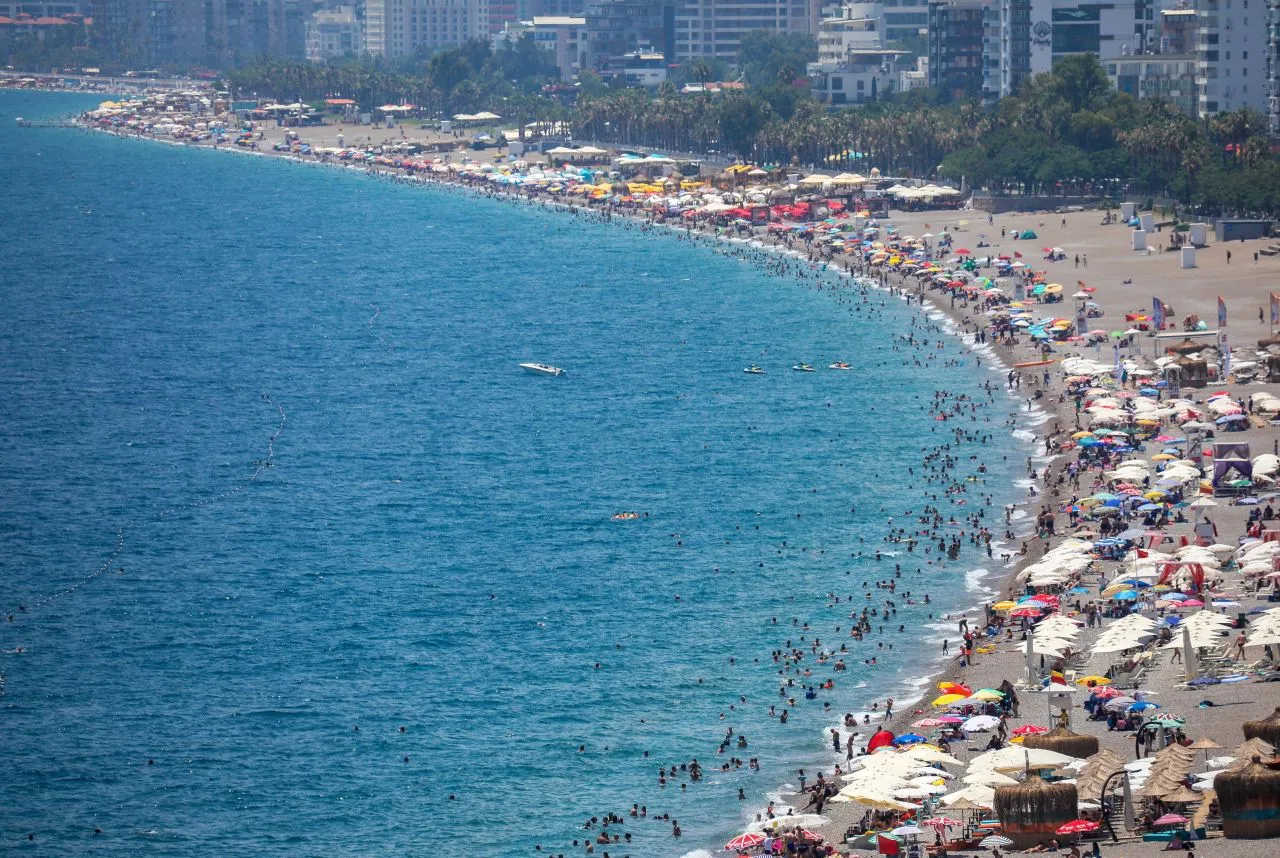 Konyaaltı Sahili Ağustos Ayı