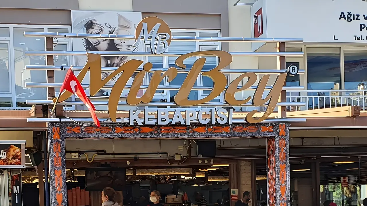 Mi̇rbey Kebapçisikörfezzxç-1