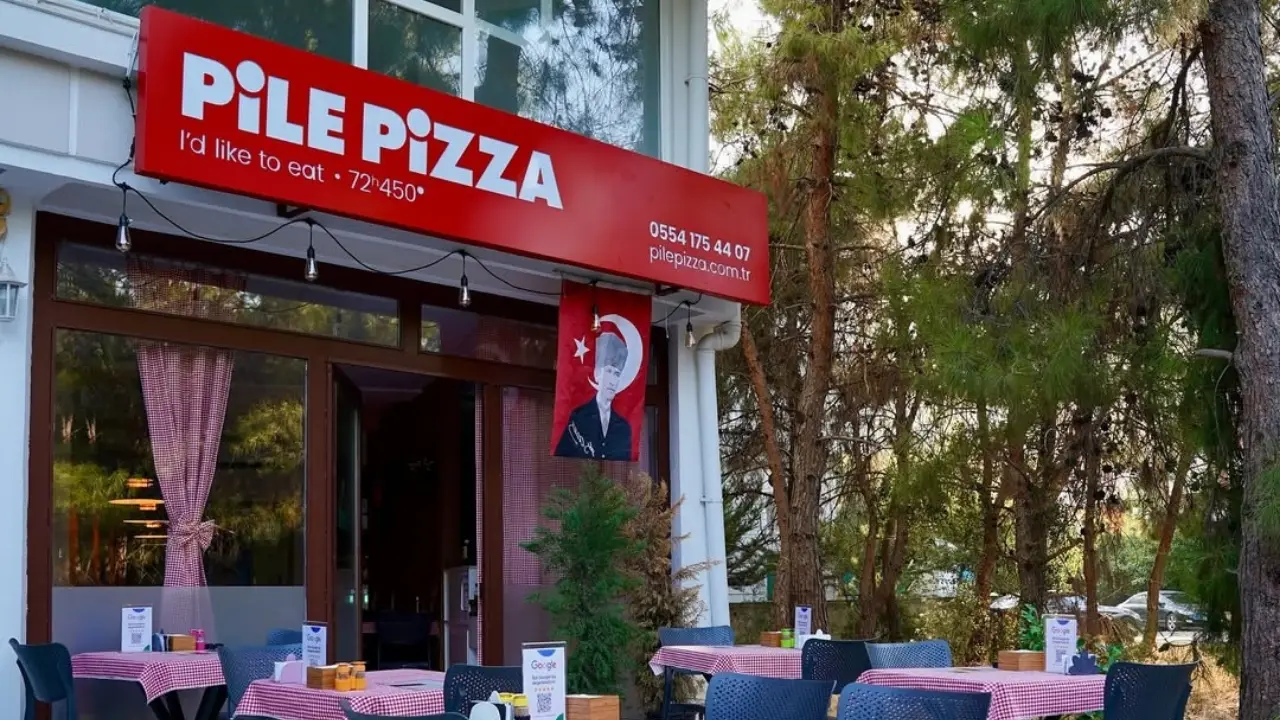 Pile Neapolitan Pizzakörfezzxç