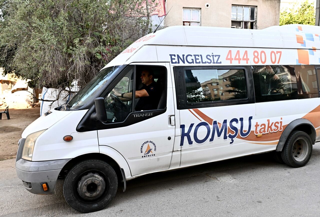 Sağlik Hi̇zmetleri̇ Engelsi̇z Taksi̇ Ve Ambulans (5)