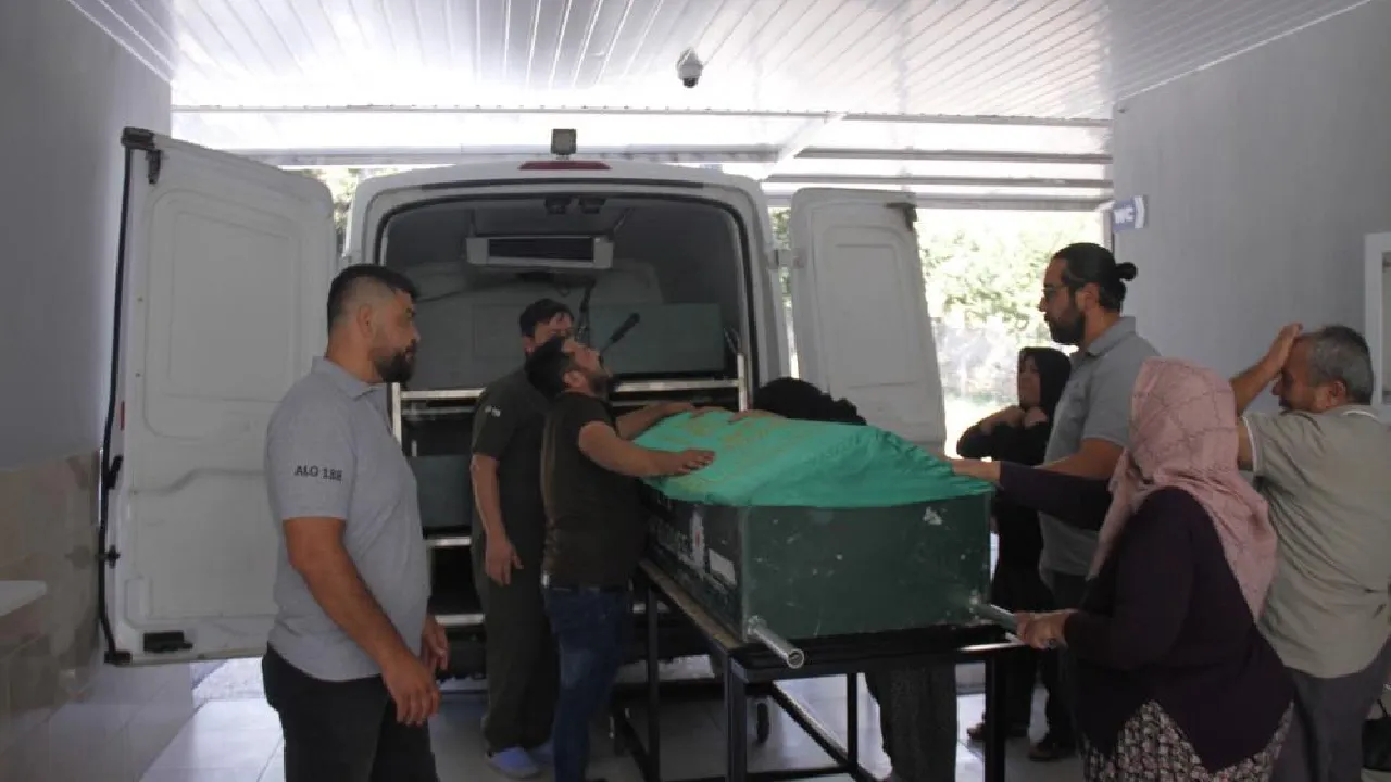 Serik’te Babasının Geri Manevrası Oğlunu Hayattan Kopardı! Körfezzxç1 (4)-1