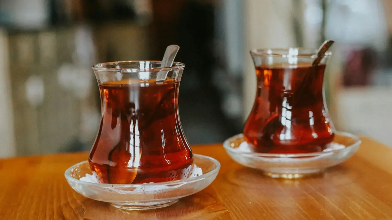 Sıcakta Sıcak Çay Içenler Dikkat! Vücutta Bakın Ne Oluyor (5)Körfezzxç
