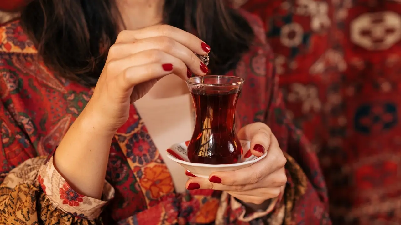 Sıcakta Sıcak Çay Içenler Dikkat! Vücutta Bakın Ne Oluyor (9)Körfezzxç