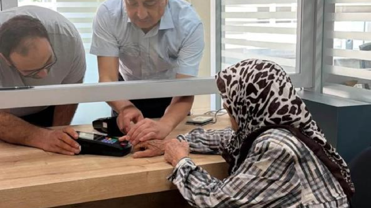 Yıllarca Simit Sattı, Antalya’daki Evini Jandarmaya Bağışladı12 (3)