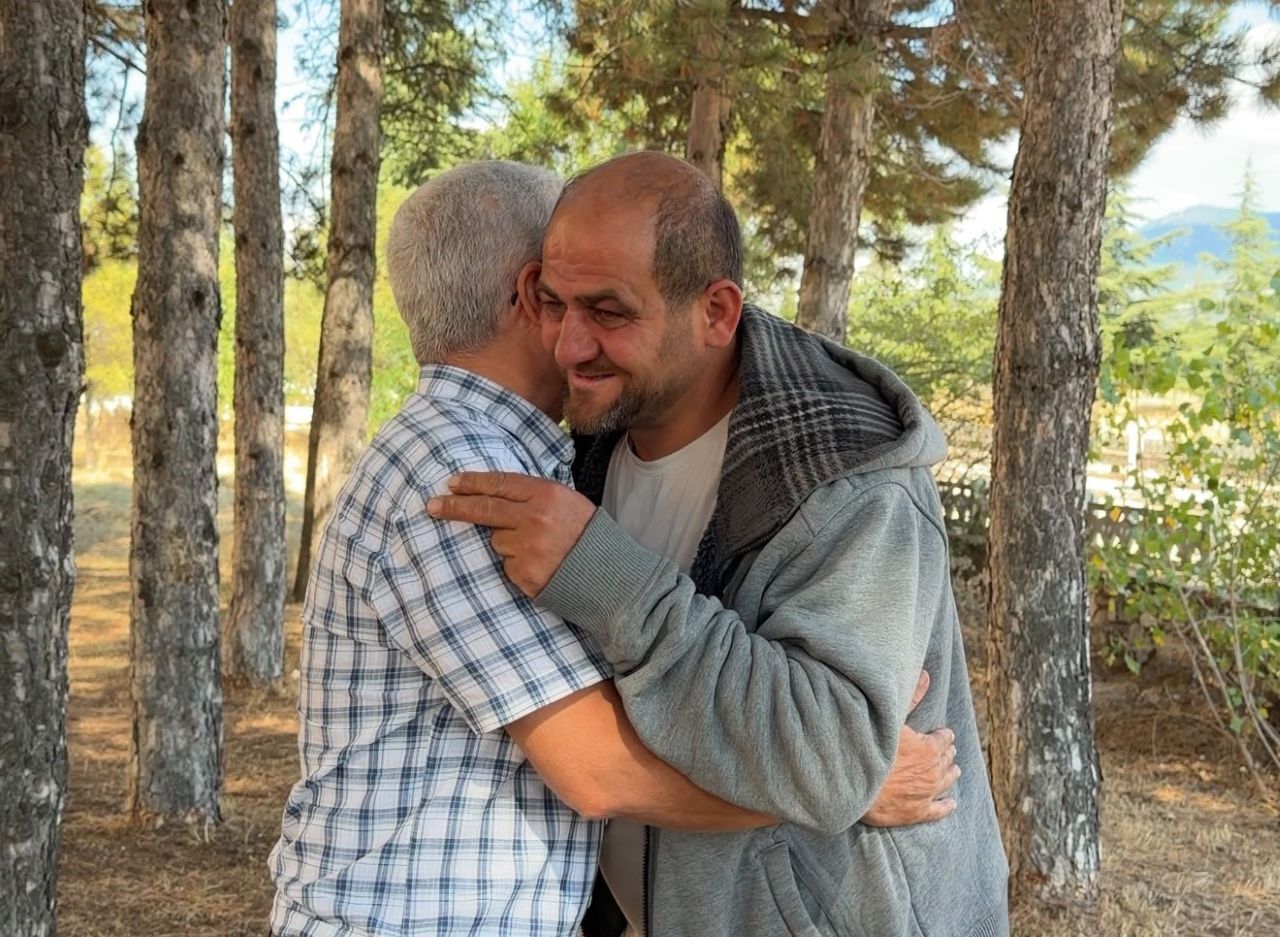 5 Ay Önce Dağda Kaybetmişti! 3 Altın Bileziği Çobanın Bulmasıyla Yeniden Kavuştu (4)