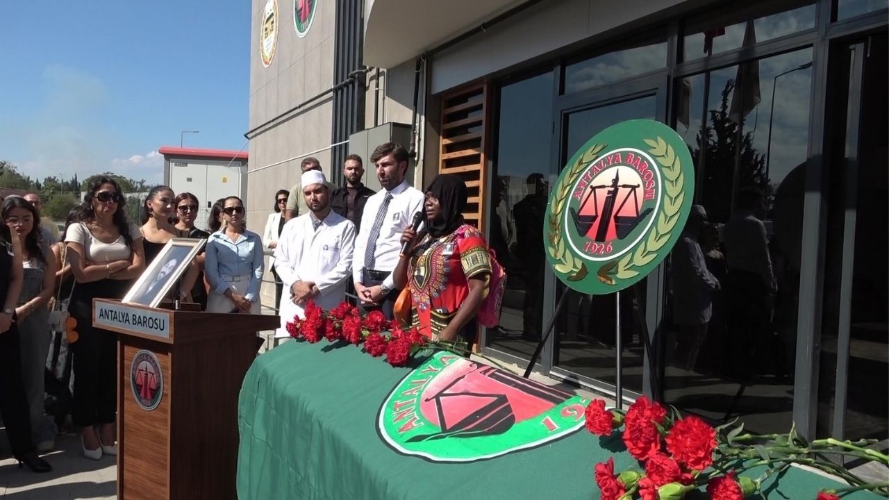 Ahmet Çevik’in Cenazesinde Gözyaşları Yıllar Önce Kurtardığı Öğrenci Unutmadı2 (6)