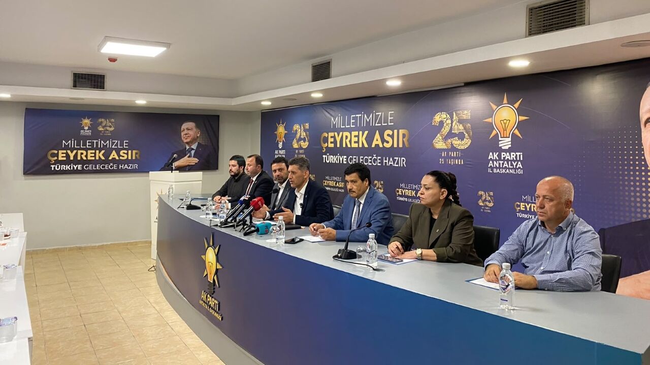 Ak Parti Antalya Basın Toplantısı 2