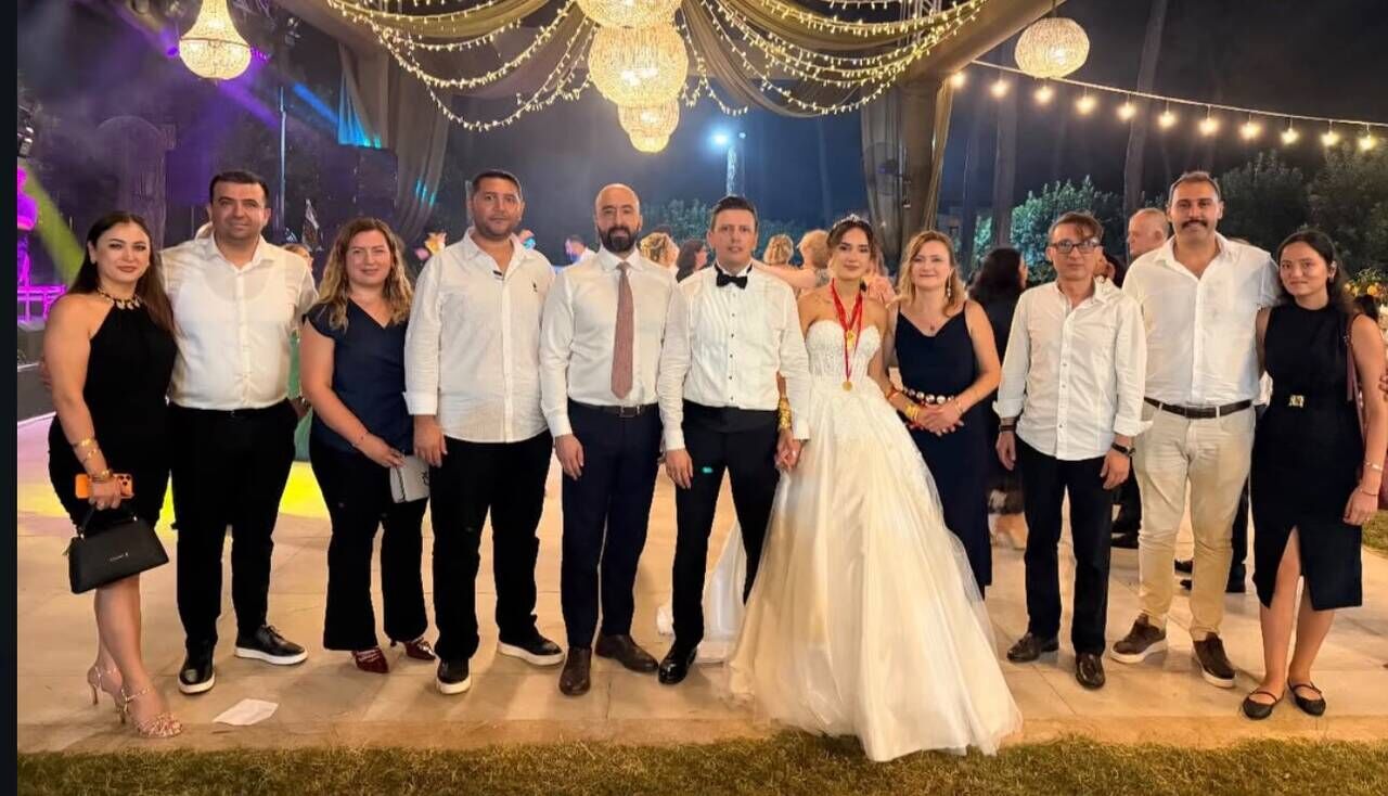 Alper Özgür Gizem Uyar Düğün Haritacılar Toplu Foto