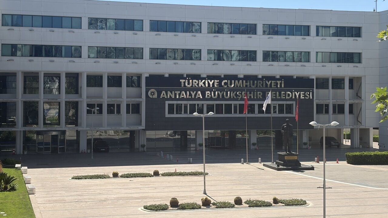 Topçam ihalesi sonu oldu! Antalya Büyükşehir’de görev değişikliği
