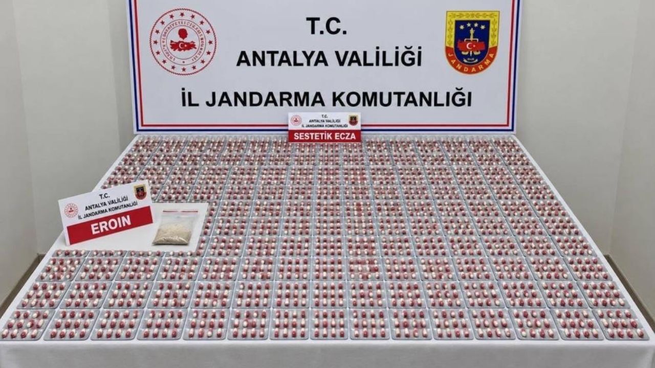 Antalya’da 3 Ilçede Uyuşturucu Operasyonu! Binlercesi Geçirildi12 (4)
