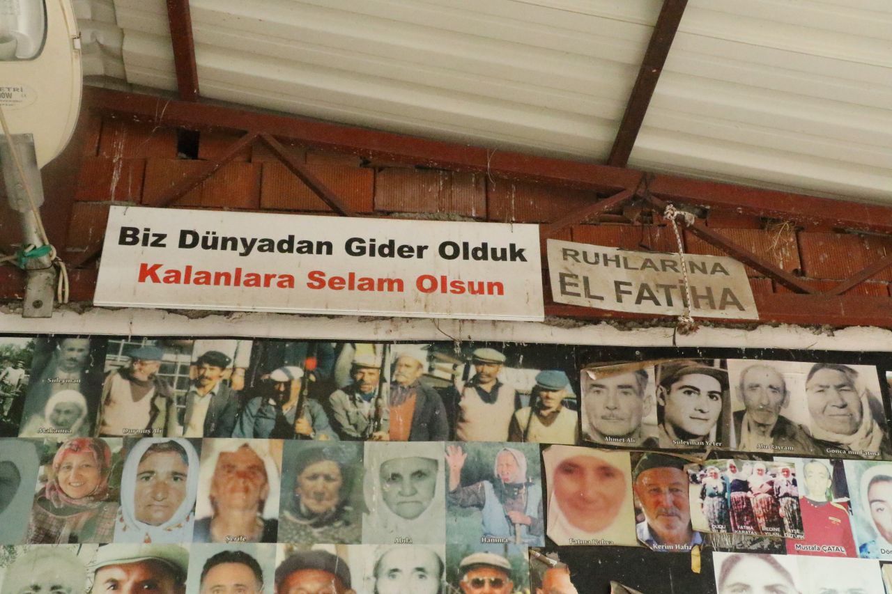 Antalya’da 8 Yıllık Vefa Geleneği! Köy Meydanındaki Duvar Geçmişi Yaşatıyor (4)
