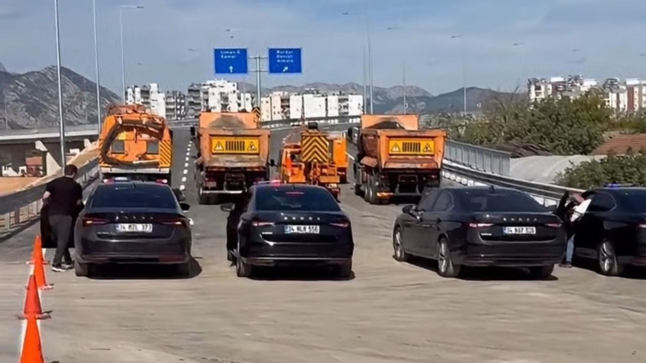 Antalya’da Duraliler Uncalı Köprülü Kavşağı’nda Kortejli Açılış1245 (1)