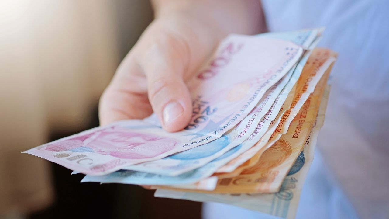 Antalya’da Maaş Hesabı Yapanları Ilgilendiriyor Para En Çok Nereye Gidiyor12 (2)
