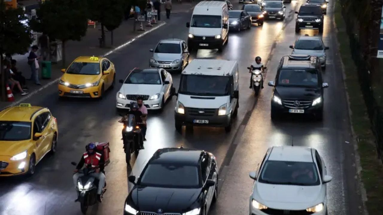 Antalya’da trafiğe kayıtlı araç sayısı dudak uçuklattı!
