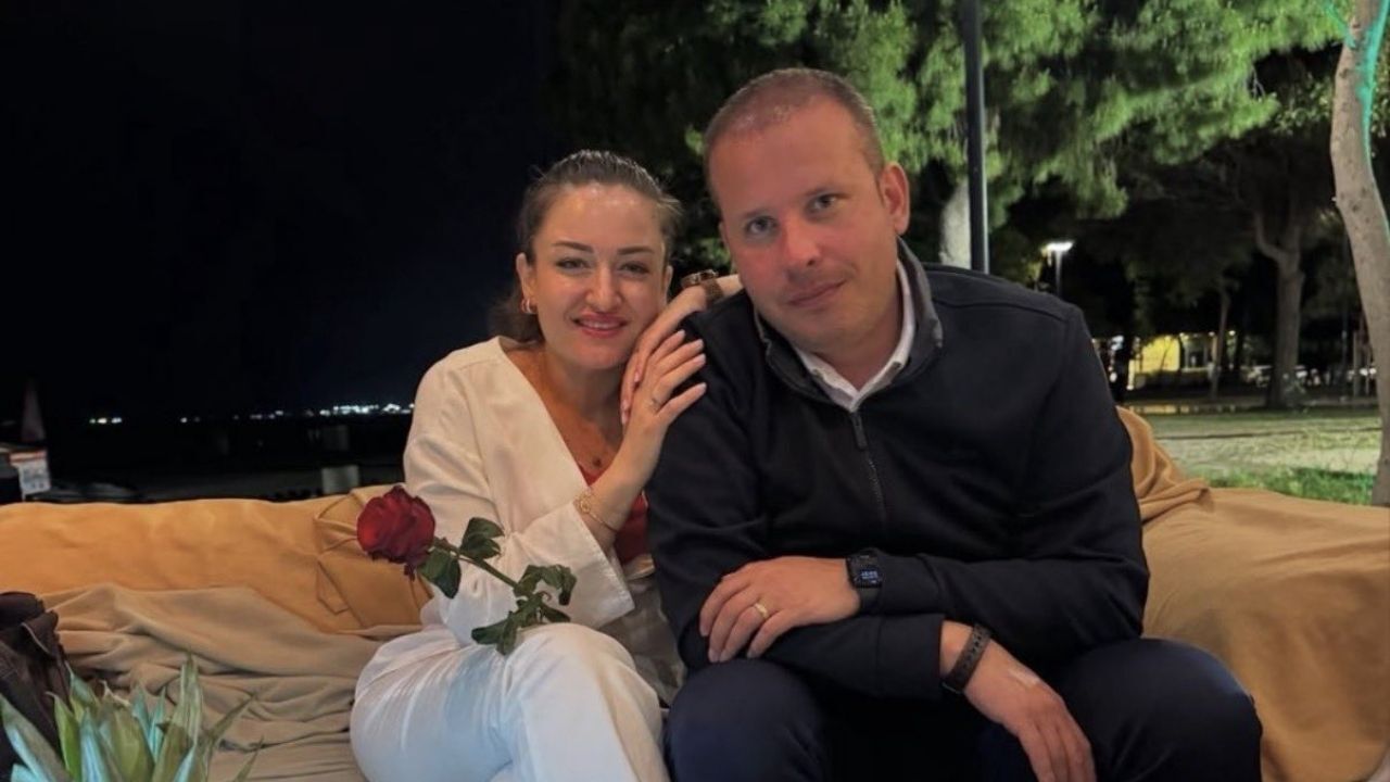 Büşra Özdemir Ve Eşi