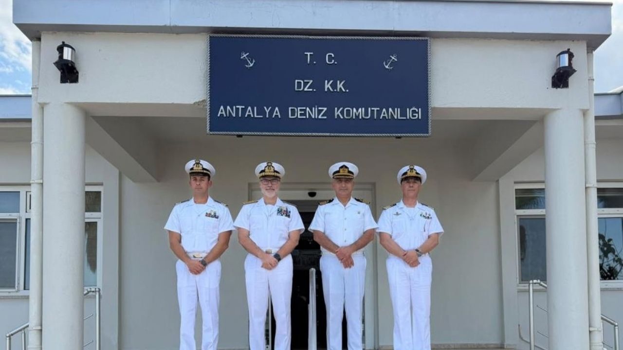 İtalyan Savaş Gemisi Antalya'ya Geldi! Akdeniz'de Kritik Temas23 (2)