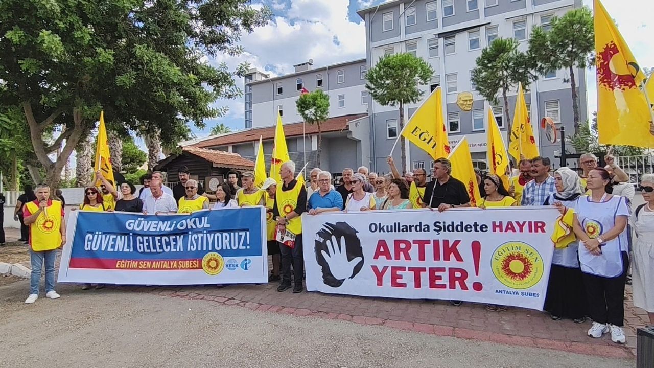Manisa Turgutlu’da Okul Saldırısına Eğitim Sen’den Tepki Yusuf Tekin Istifa Etmeli2 (3)