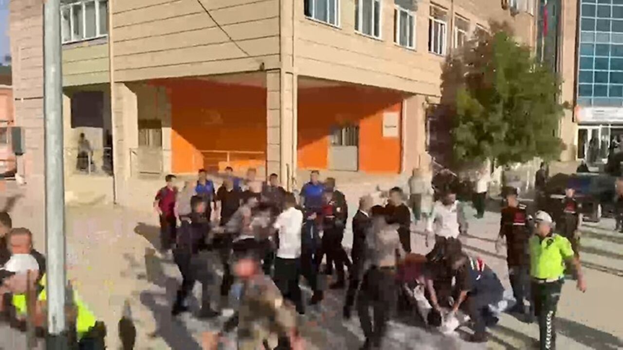 Manisa'da Liseye Silahlı Saldırı 2