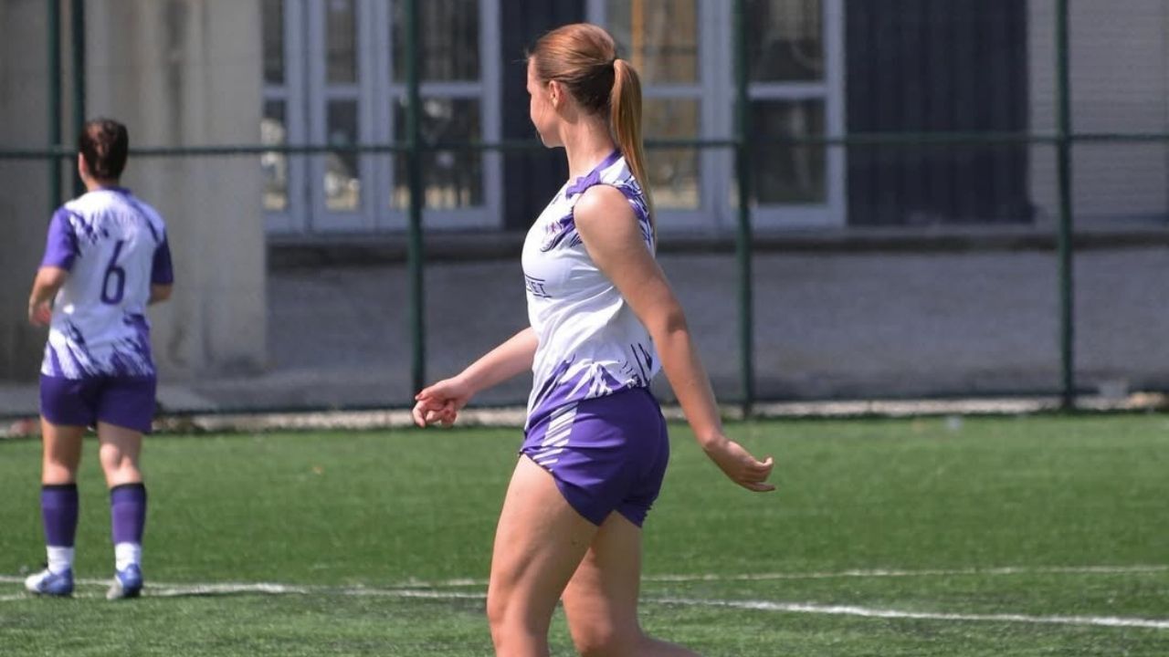 Zeynep Mızraklı (1)