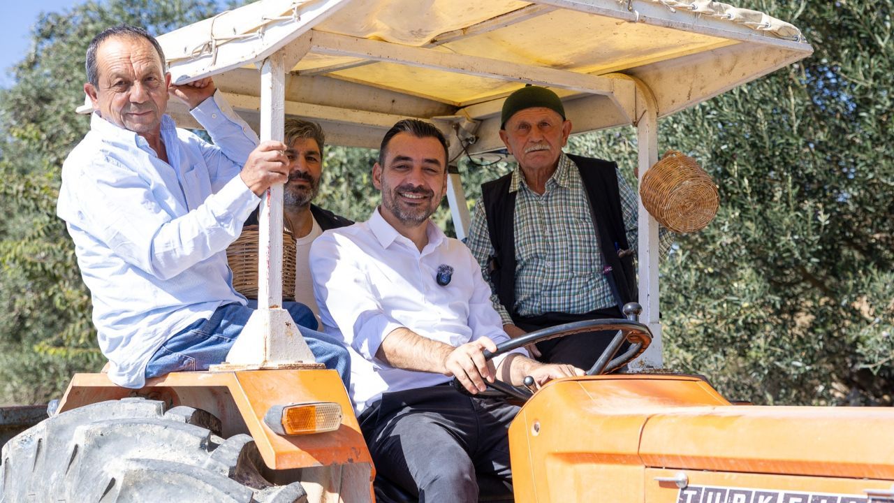 Manavgat Belediye Başkan Vekili Mehmet Çiçek, bu kez traktör koltuğunda