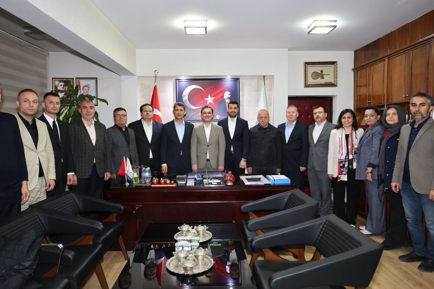 AK Parti’ye geçen Halil Öztürk, Yıldırım ve Kumbul’un izinden gitmedi