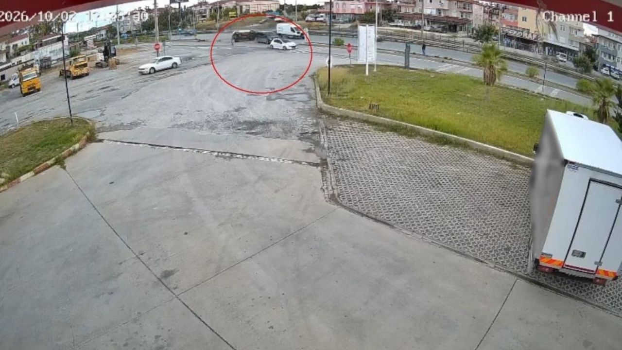 Aksiyon Filmlerini Aratmayan Kaza Manavgat'ta Yaşandı Mucize Kurtuluş Kameraya Yansıdı W (2)