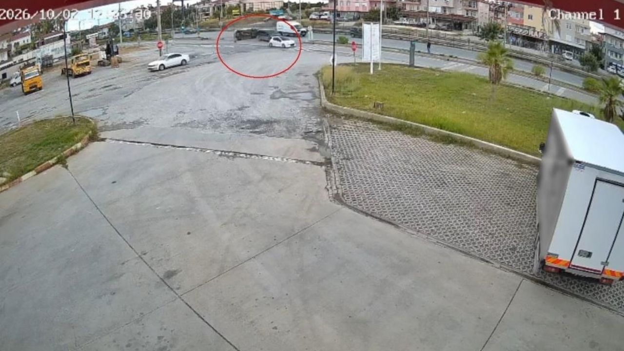 Aksiyon Filmlerini Aratmayan Kaza Manavgat'ta Yaşandı Mucize Kurtuluş Kameraya Yansıdı W (3)