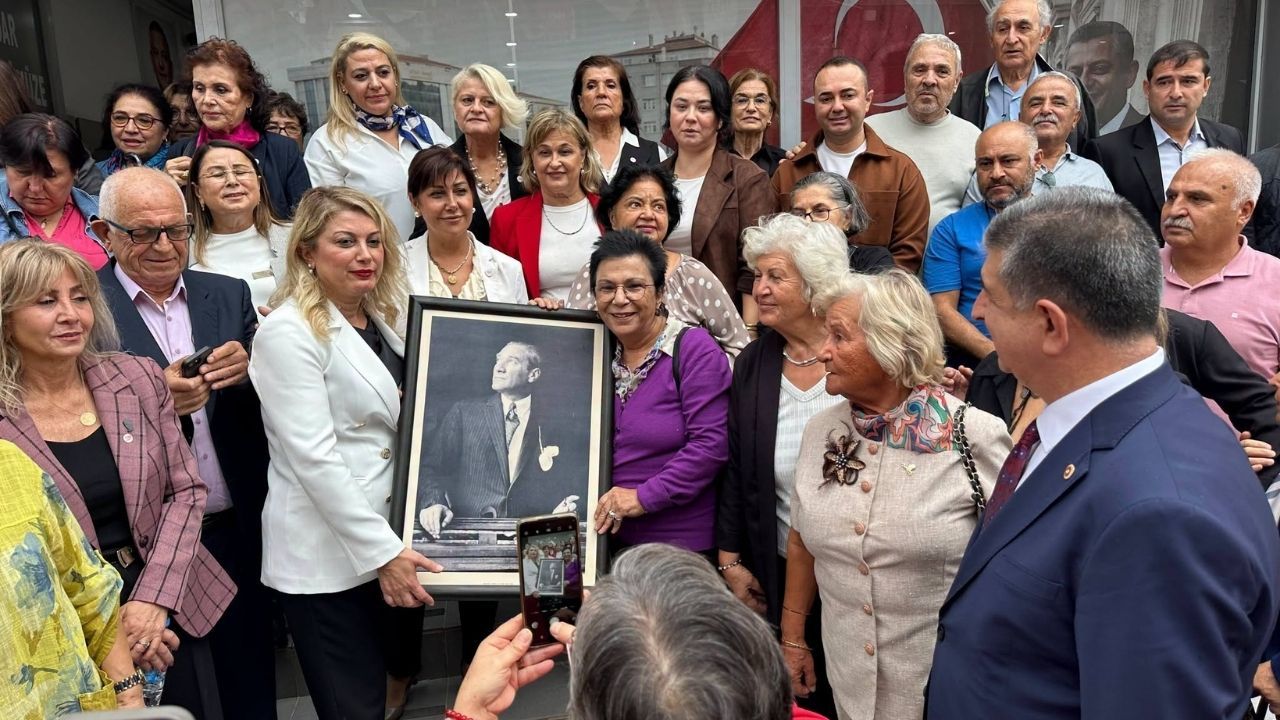 Antalya Yeni Parti’de Seçim Öncesi Sürpriz Ziyaret!213 (3)