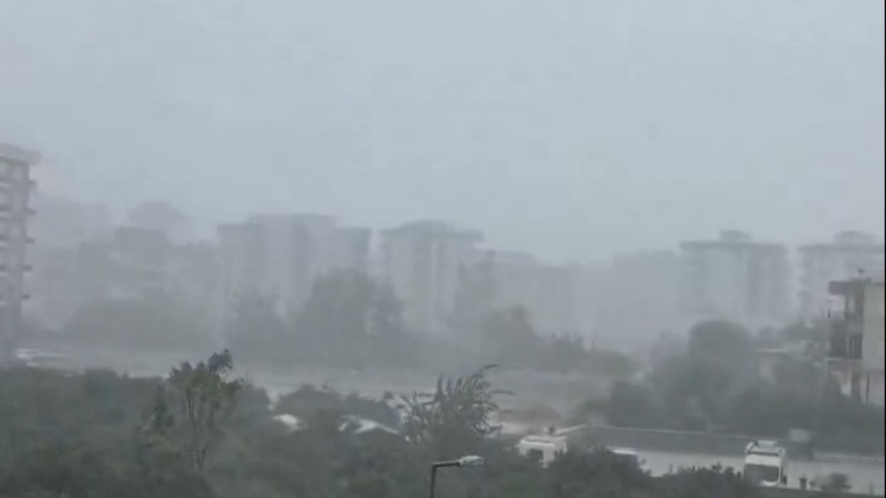 Antalya’da Beklenen Fırtına Etkisini Gösterdi! Kentte Neler Oluyor2 (4)