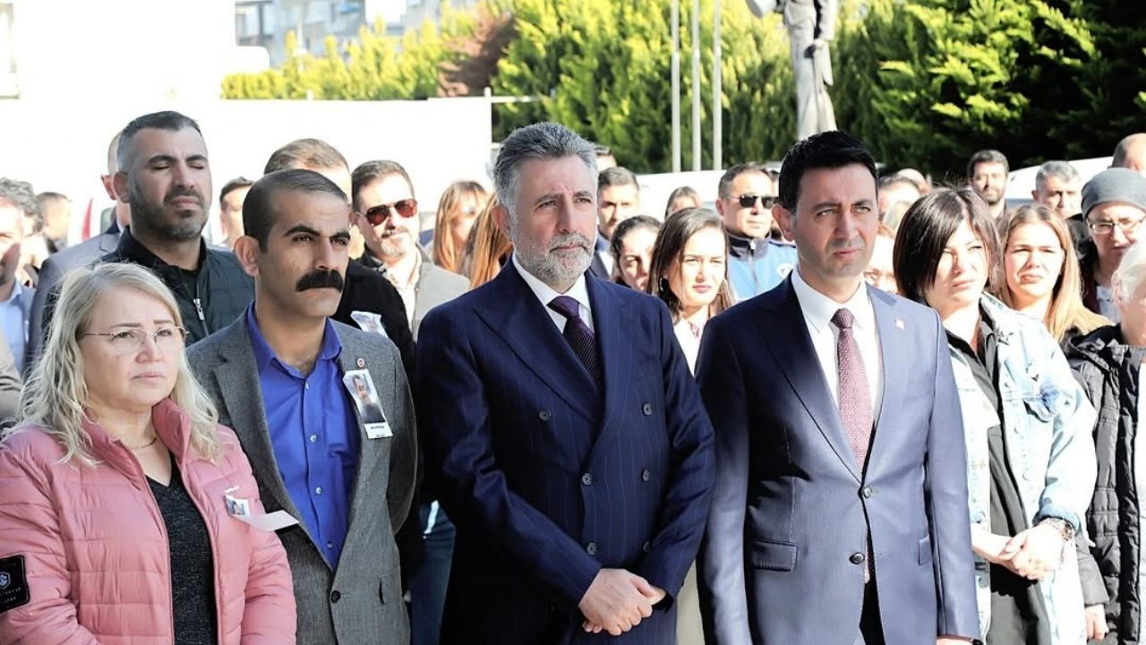 Bayraklı Belediyesi’nde Şok Operasyon! Eski Başkan Da Gözaltına Alındı2 (3)