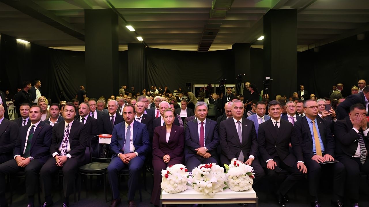 Dev Buluşma Başladı 520 Otel Ve 20 Şehir Antalya’da Bir Araya Geldi!1 (2)
