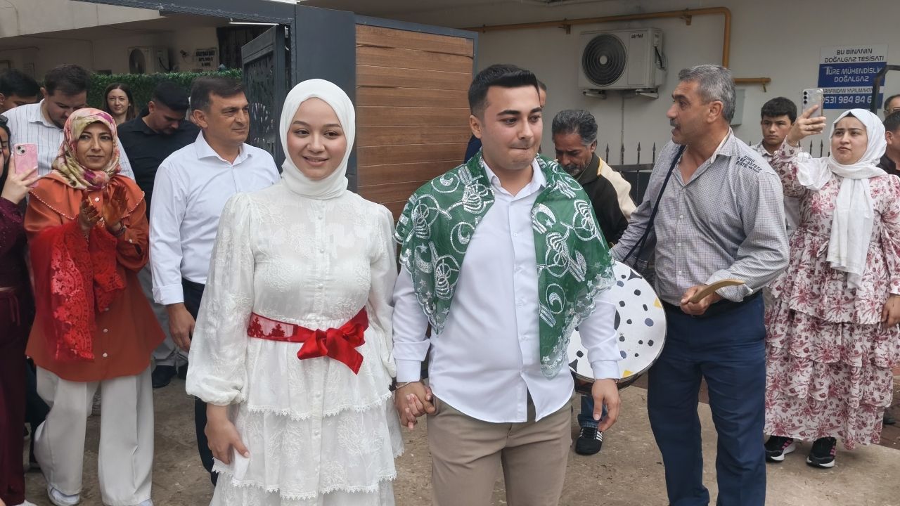 Gelini Vinçle Aldılar Mersin 2 (1)