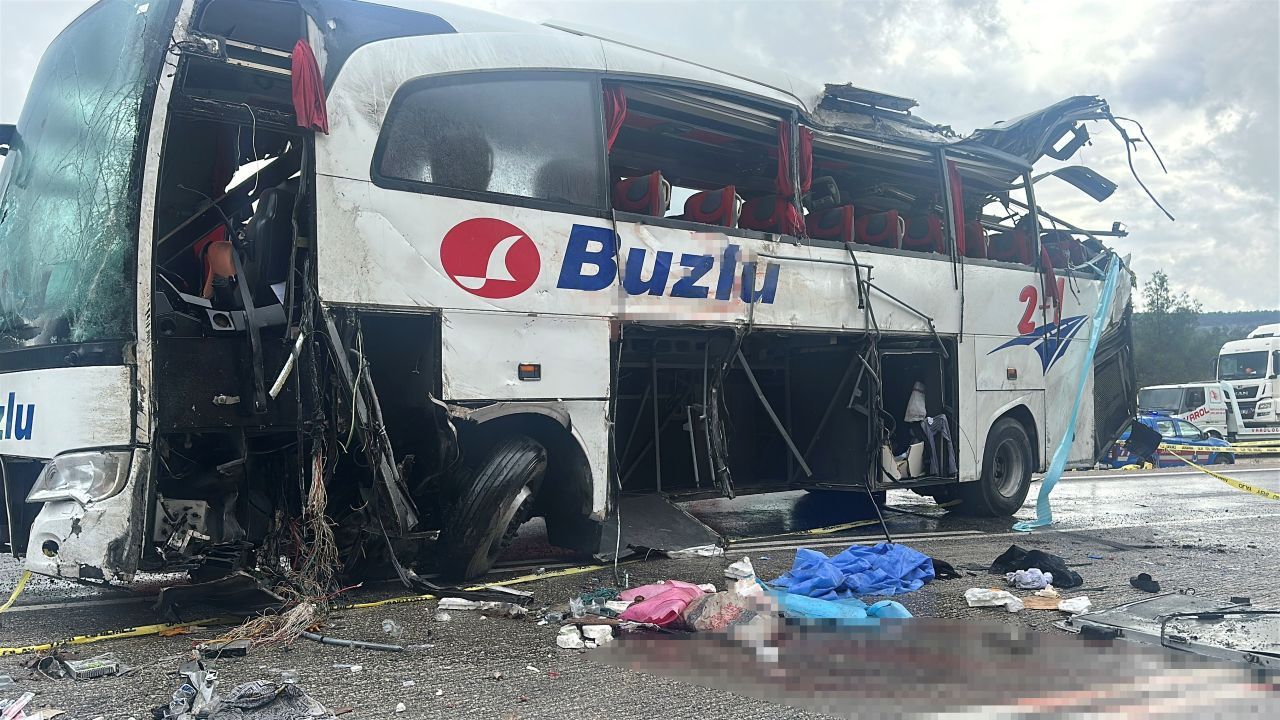 Isparta Antalya Kara Yolu Buzlu Firması Kaza (2)