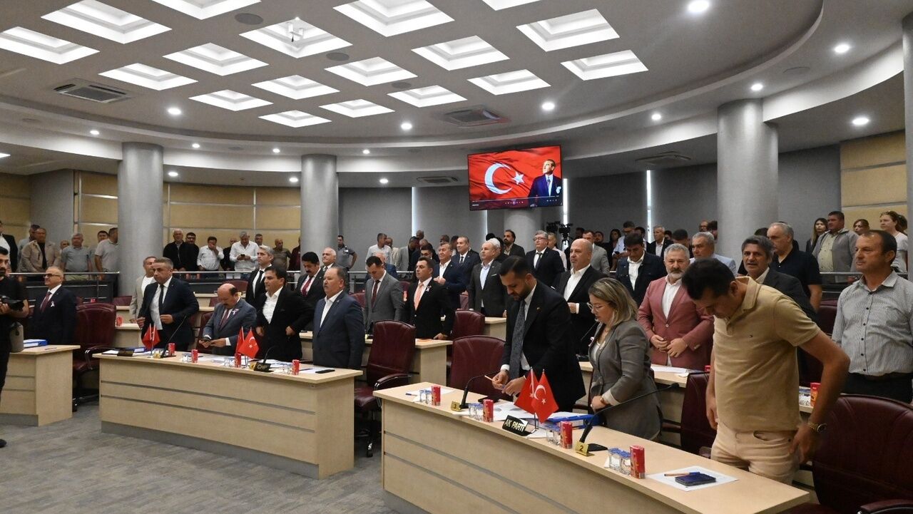 Kepez Meclis Yeni̇ Parti Ve Chp Yan Yana