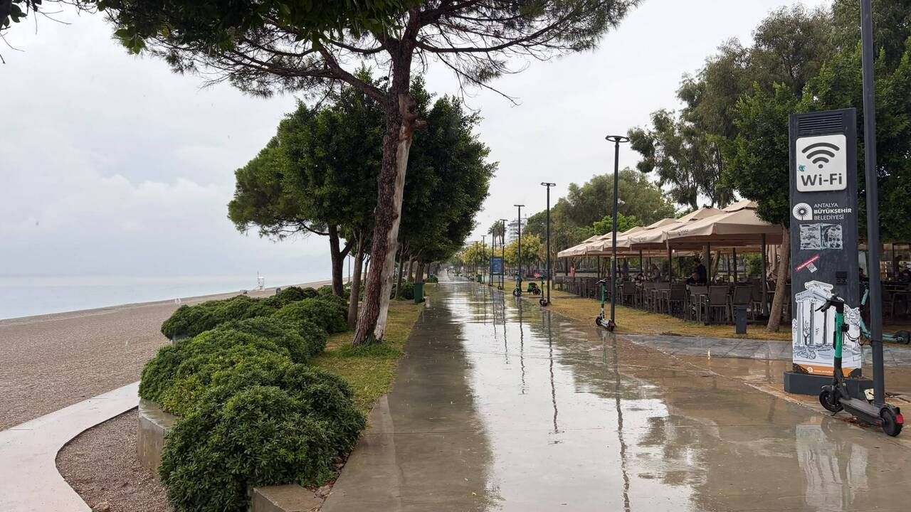 Konyaaltı Fırtına Sonrası Sessizlik