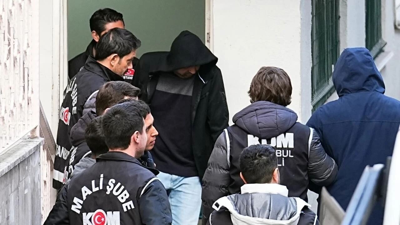 Meclis Üyeleri De Içinde! Ataşehir Belediyesi'nde Flaş Isimler Gözaltına Alındı23 (1)