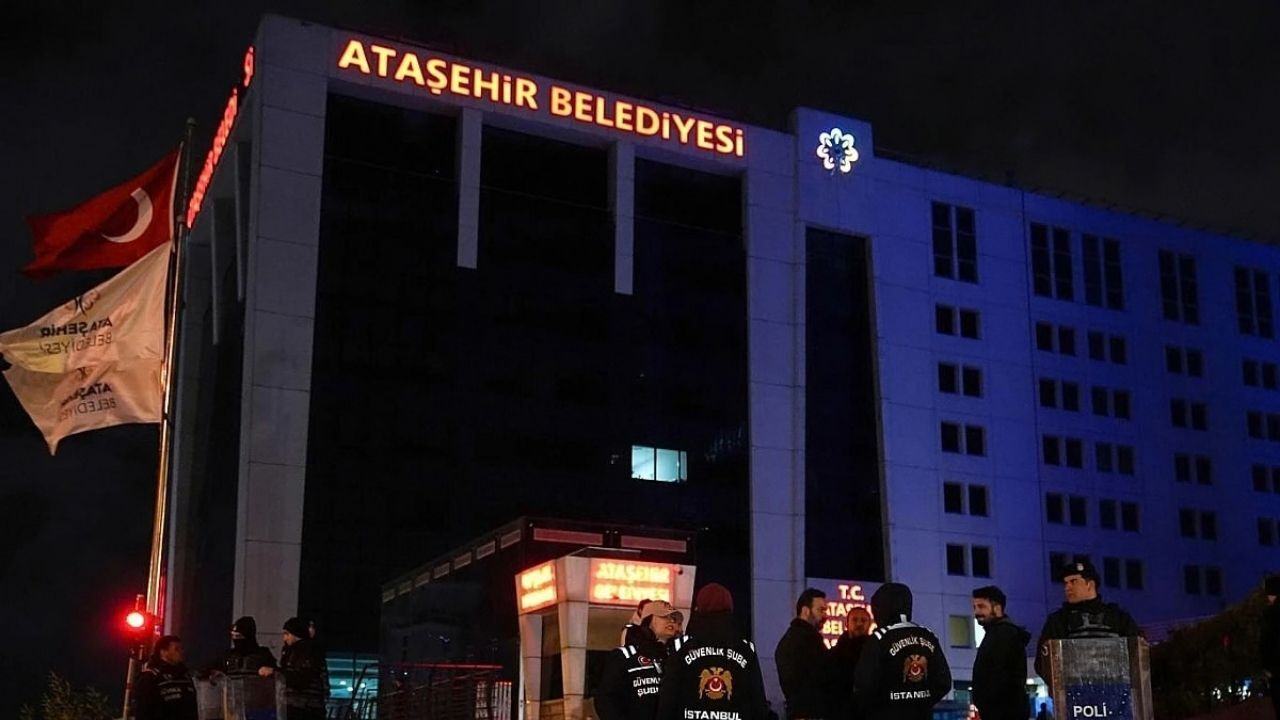 Meclis Üyeleri De Içinde! Ataşehir Belediyesi'nde Flaş Isimler Gözaltına Alındı23 (5)
