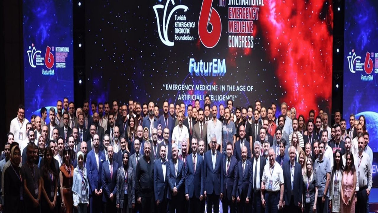 Sağlık Bakanı Antalya'dan Dünyaya Seslendi! Yapay Zeka Ve Yazılımda Dev Hamle Geliyor!1 (1)