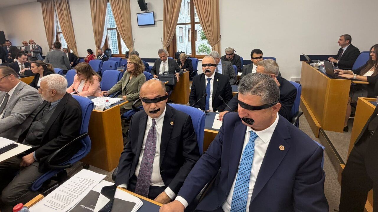 Tbmm Sansür Tepkisi 1